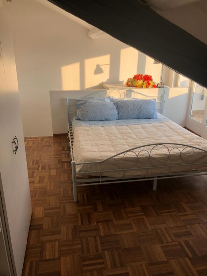 Charming 1-Bed Apartment In Milano ภายนอก รูปภาพ